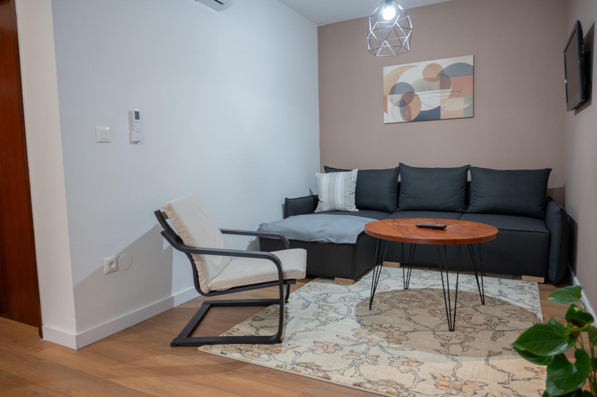 Rose-2025 Renovated Garden View Apartment Porec